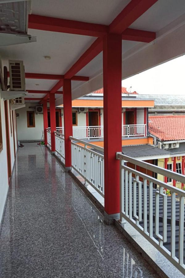 Hotel Harmony House Syariah Near Alun Alun Pati Mitra Reddoorz Zewnętrze zdjęcie