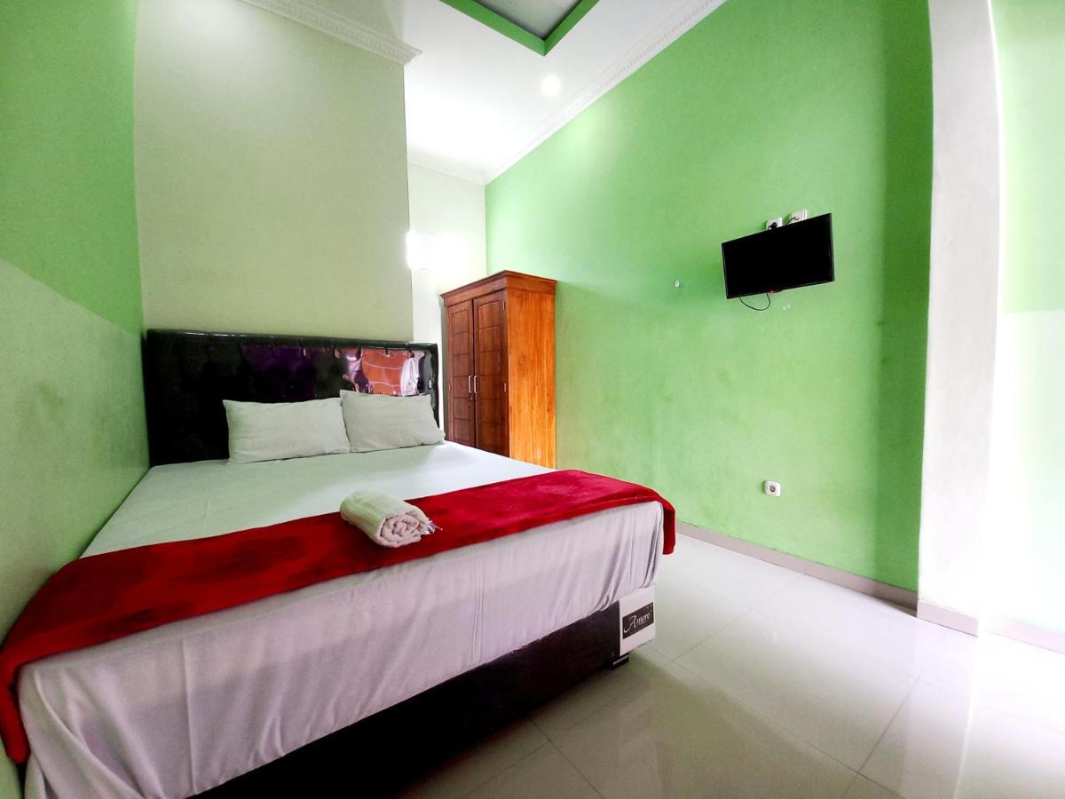 Hotel Harmony House Syariah Near Alun Alun Pati Mitra Reddoorz Zewnętrze zdjęcie