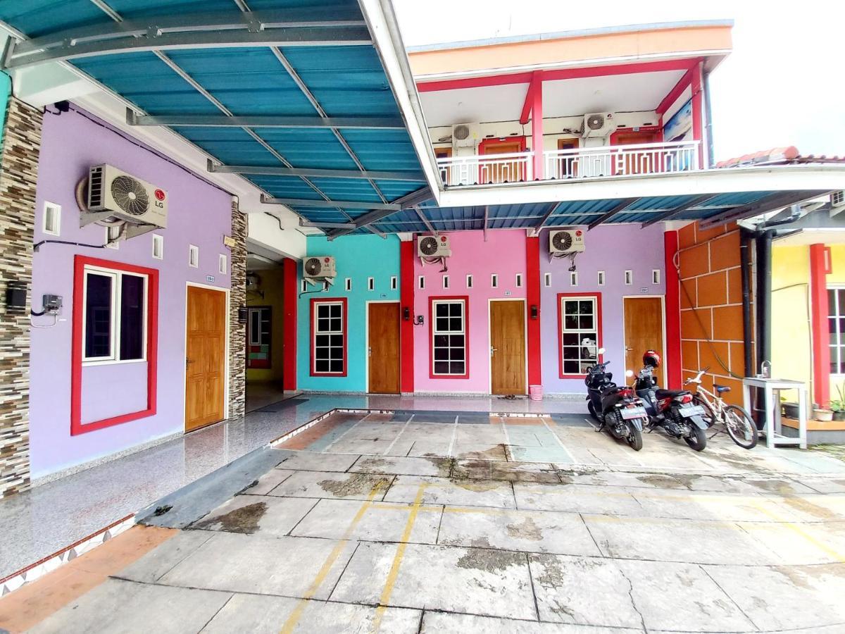 Hotel Harmony House Syariah Near Alun Alun Pati Mitra Reddoorz Zewnętrze zdjęcie