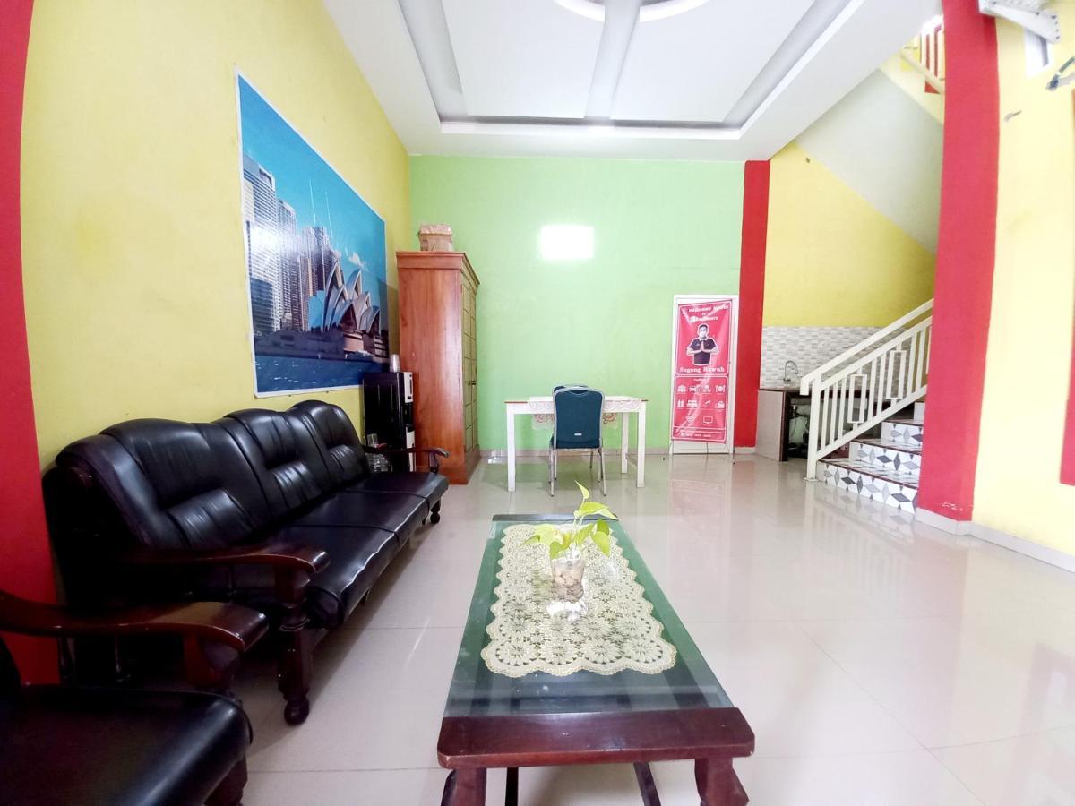 Hotel Harmony House Syariah Near Alun Alun Pati Mitra Reddoorz Zewnętrze zdjęcie