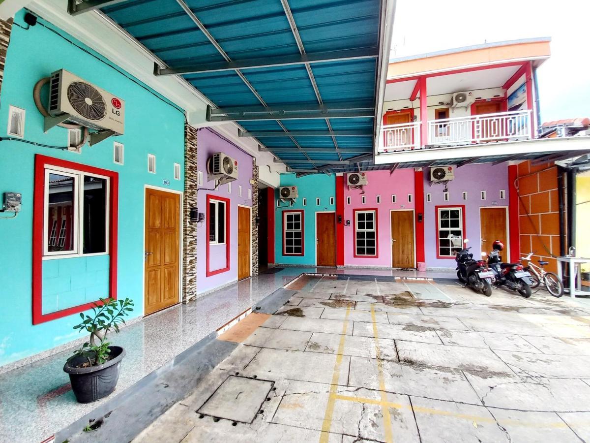 Hotel Harmony House Syariah Near Alun Alun Pati Mitra Reddoorz Zewnętrze zdjęcie