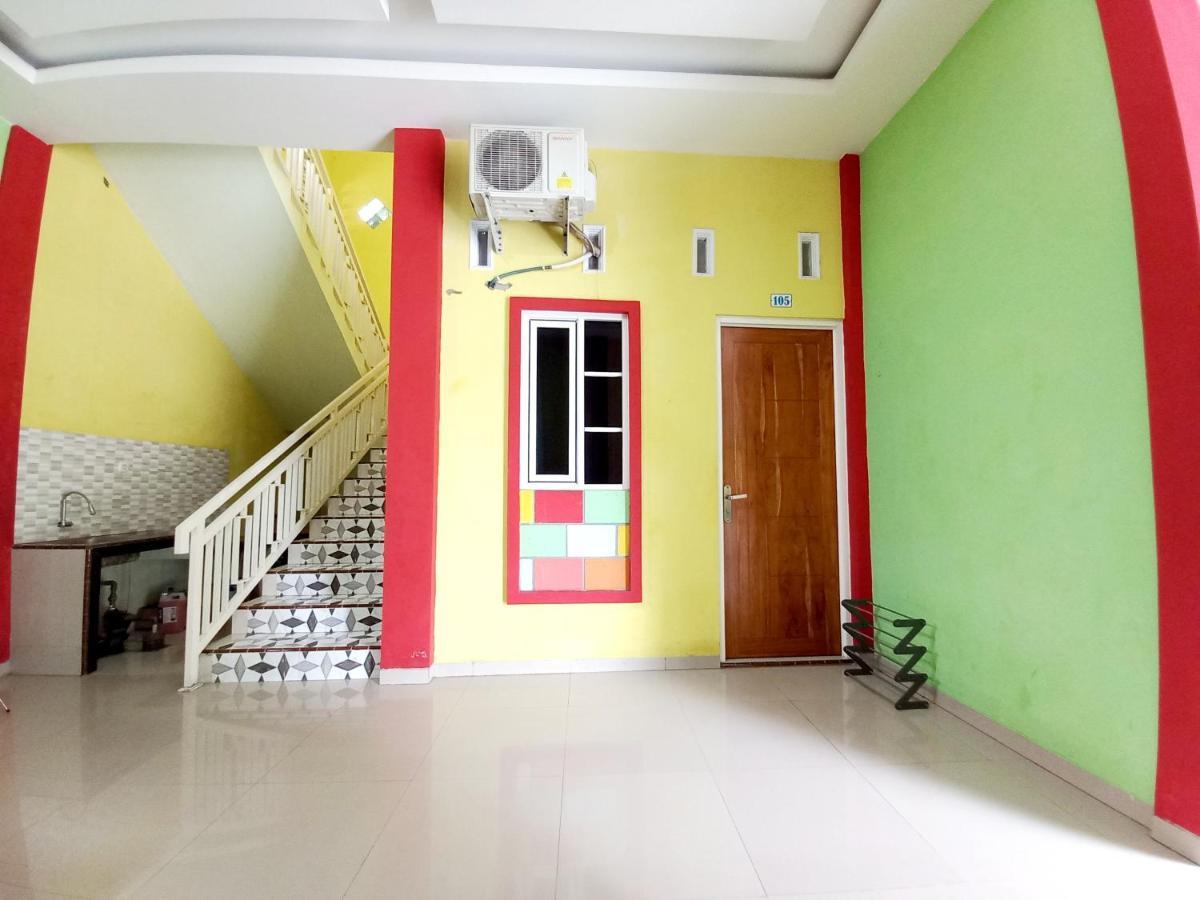 Hotel Harmony House Syariah Near Alun Alun Pati Mitra Reddoorz Zewnętrze zdjęcie